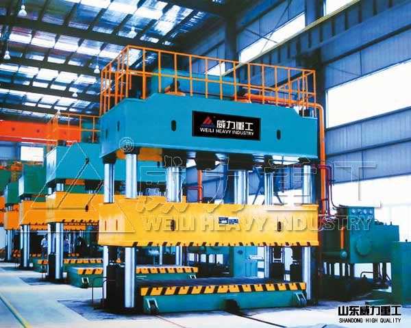 315噸大臺(tái)面雙缸四柱油壓機(jī)